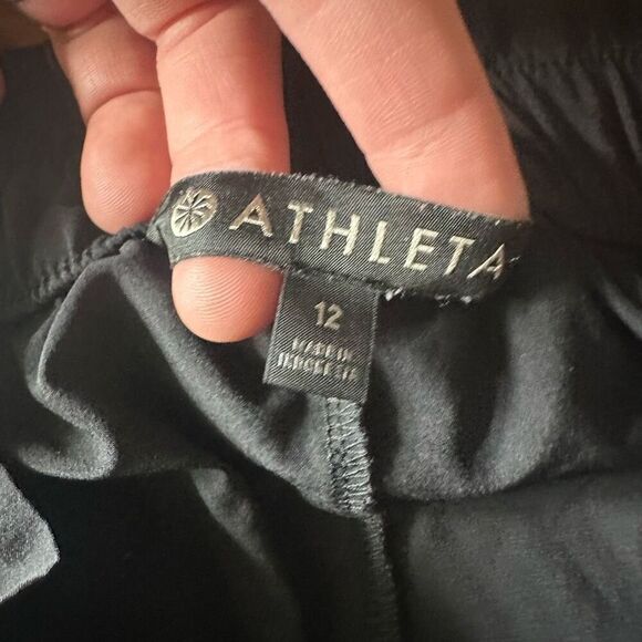 Athleta lightweight paperbag black Athleisure 12 pants - Picture 2 of 3